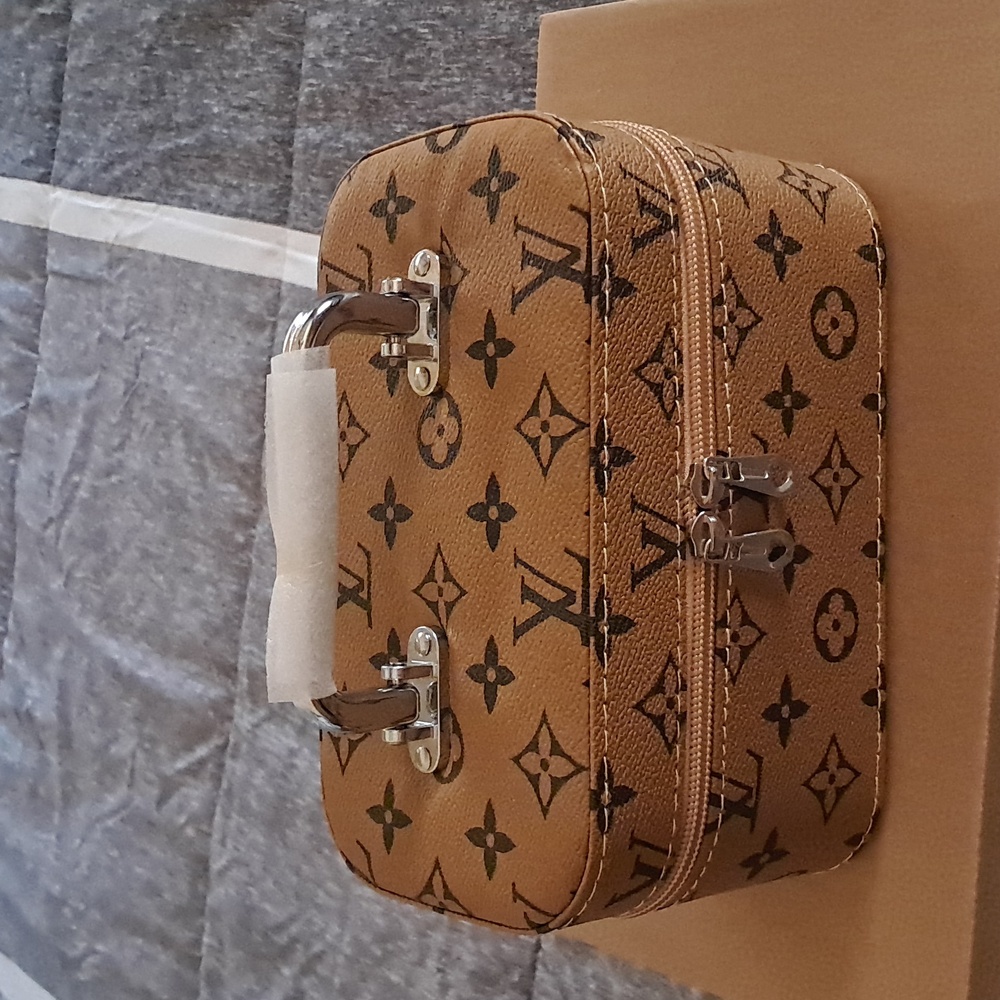 Bougie Tan & Black Vanity Case - Picture 2 of 4